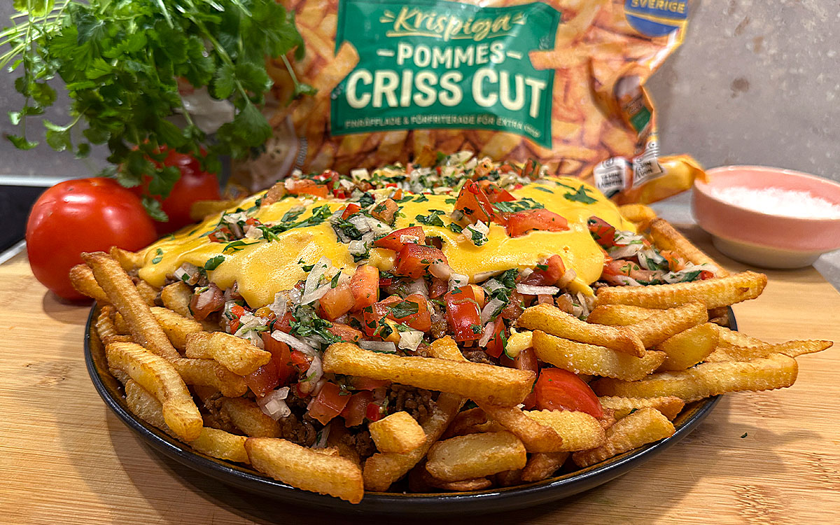 Loaded taco med Felix Criss Cut pico de gallo, köttfärs och ostsås.